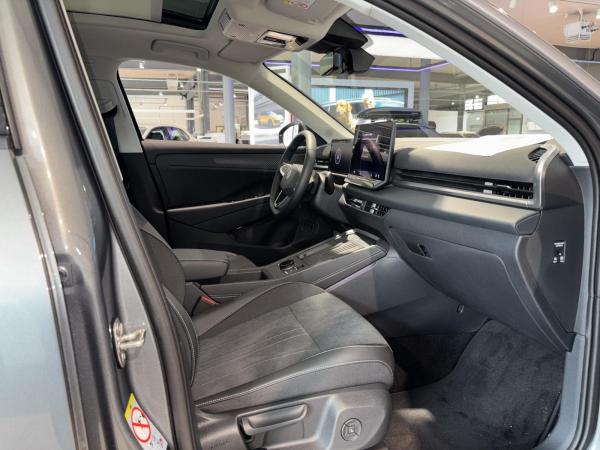 Volkswagen T-Roc Style 1.5 l eTSI OPF 110 kW (150 PS) 7-Gang-Doppelkupplungsgetriebe DSG