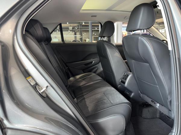 Volkswagen T-Roc Style 1.5 l eTSI OPF 110 kW (150 PS) 7-Gang-Doppelkupplungsgetriebe DSG