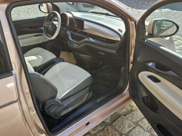 Fiat 500e La Prima  -sofort verfügbar