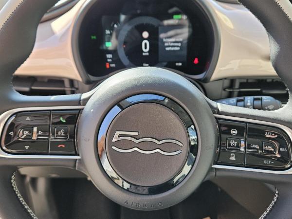 Fiat 500e La Prima  -sofort verfügbar