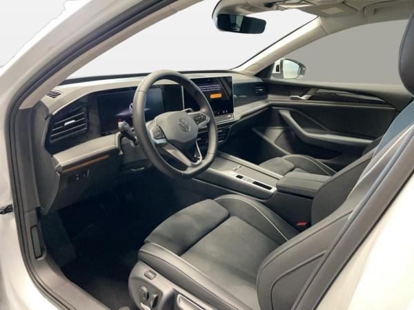 Volkswagen Passat Variant Business 1.5 eTSI DSG 360 ACC AUT