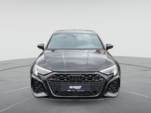 Audi RS3 RS 3 Limousine TFSI S tronic Dynamikpaket+ Keramik Matrix Rückfahrk.
