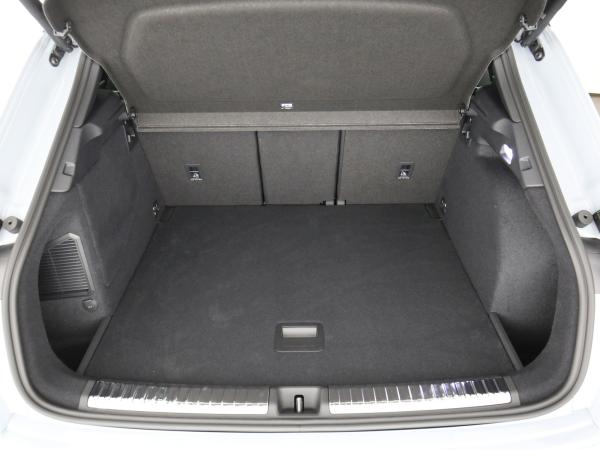 Audi Q3 SUV e-hybrid S tronic - S line