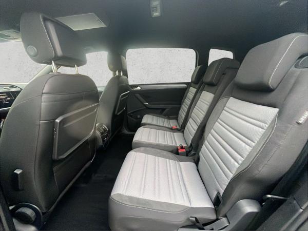 Volkswagen Touran Highline 1.5 TSI DSG,IQ.DRIVE,AHK,Kamera