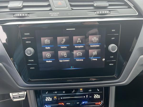 Volkswagen Touran Highline 1.5 TSI DSG,IQ.DRIVE,AHK,Kamera