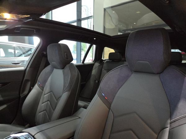 BMW i5 eDrive40 Touring || M Sport Pano Head-Up 360