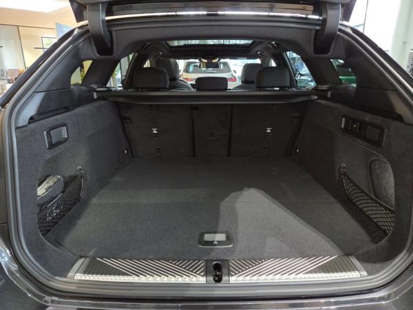 BMW i5 eDrive40 Touring || M Sport Pano Head-Up 360