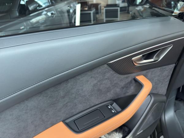 Audi RS Q8 performance 471(640)kW(PS)tiptronic *BITTE BESCHREIBUNG LESEN*