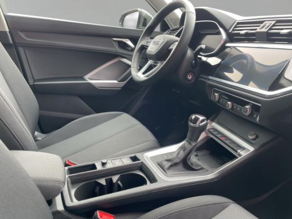 Audi Q3 Sportback S line 40 TFSI quattro StandHzg Kamera AHK Navi SHZ