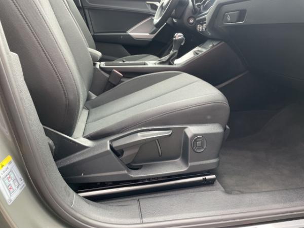 Audi Q3 Sportback S line 40 TFSI quattro StandHzg Kamera AHK Navi SHZ