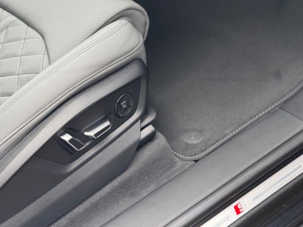 Audi Q8 S Line Business TDI quattro 210(286)kW(PS) tiptronic *BITTE BESCHREIBUNG LESEN*