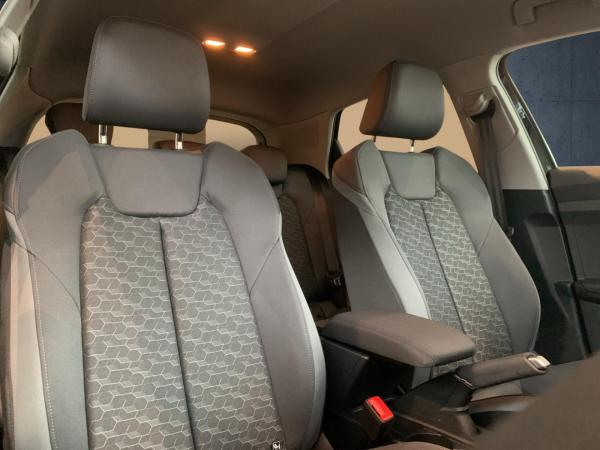 Audi A1 Sportback advanced ⇒ 95PS ⇒ Einparkhilfe plus⇒ Sportsitze ⇒ LED-Scheinwerfer