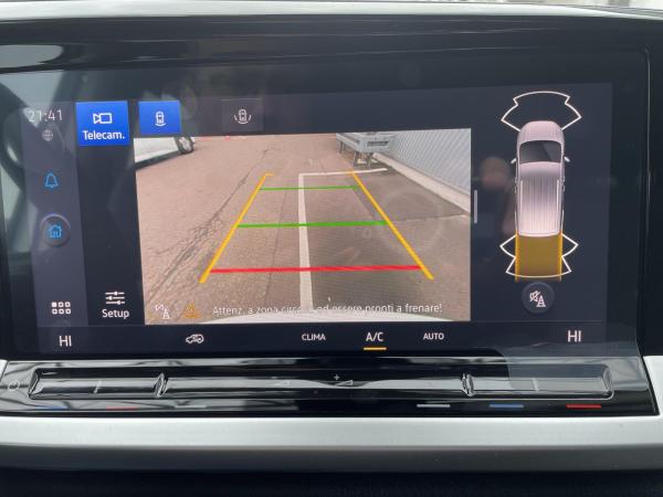 Ford Tourneo Connect L1 Titanium 122 PS Diesel Automatik * Sofort Verfügbar*