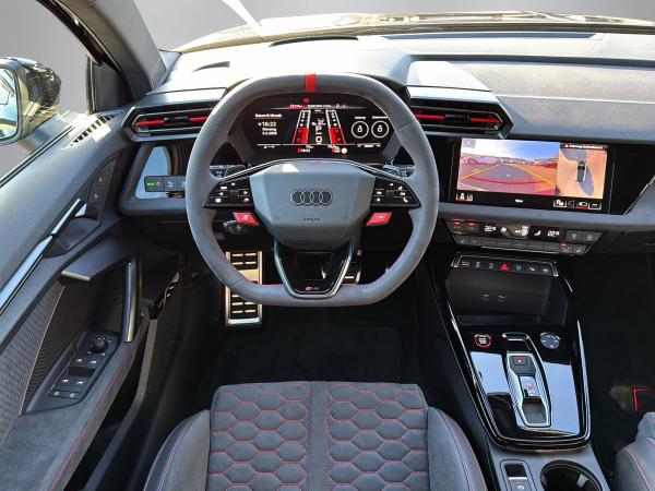 Audi RS3 Sportback 294 kW S tronic + RS SPORTABGAS + RS SCHALENSITZE + MATRIX + HUD + SONOS +