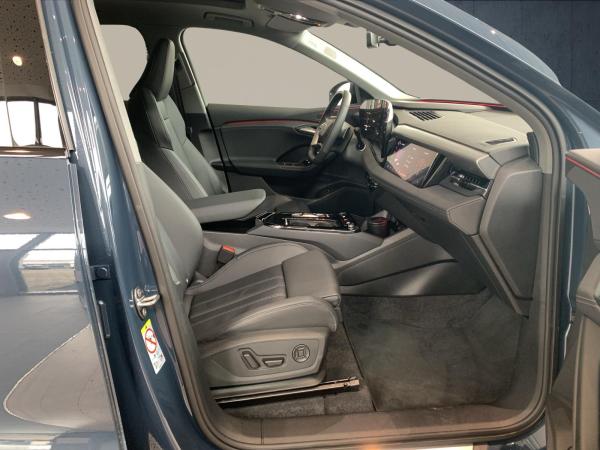 Audi Q6 e-tron S-Line   » MMI experience pro   ⇒ Tech Plus  ⇒  20"     ⇒  AHK