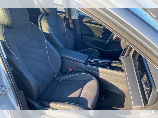 Volkswagen Passat Variant 2.0 TDI Elegance DSG Matrix Navi ACC AHK Massage