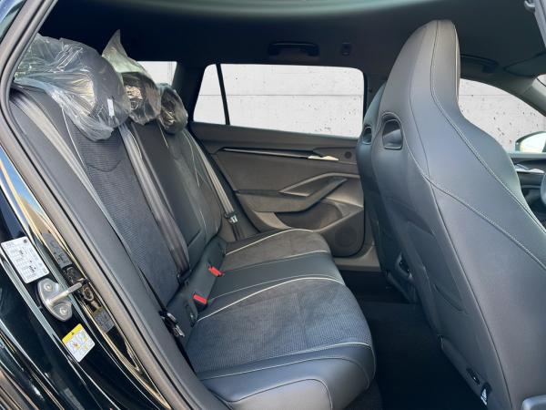 Skoda Superb Combi Sportline 1.5 TSI iV Hybrid 🗓️ MÄRZ-KNALLER für Gewerbekunden 🎉 Skoda Superb Combi Sportline 1.5 TSI iV Hybrid 🗓️ MÄRZ-KNALLER für Gewerbekunden 🎉