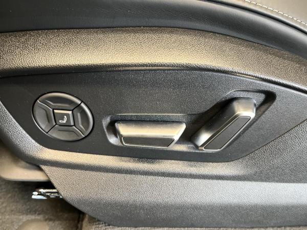 Audi RS Q8 SUV performance tiptronic 360 4xSHZ