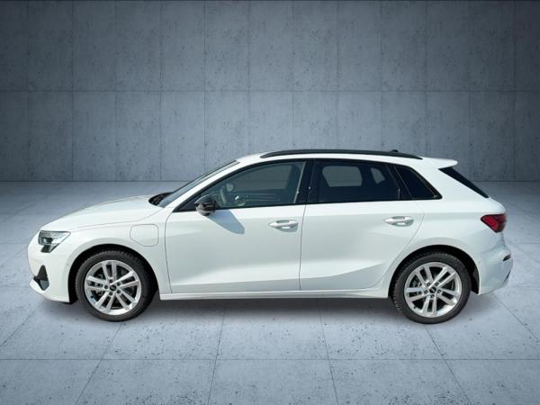 Audi A3 Sportback 40 TFSI e advanced S tr. 18 Matrix
