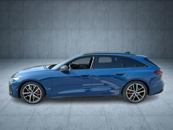 Audi A5 Avant e-hybrid qu. S tr. PANO Matrix 19 AHK