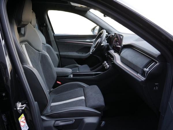 Skoda Kodiaq 2.0 TSI DSG Sportline 4x4 PANO AHK  7 SITZER *885*