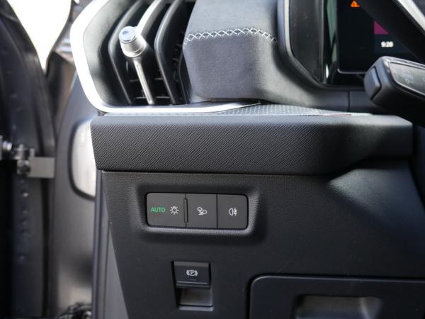 Skoda Kodiaq 1.5 TSI i.V. DSG Sportline HYBRID PANO Keyless MEMORY  *989*