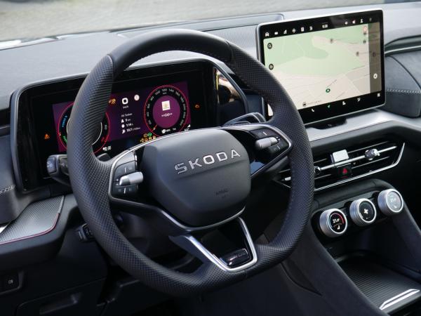 Skoda Kodiaq 1.5 TSI i.V. DSG Sportline HYBRID PANO Keyless MEMORY  *989*