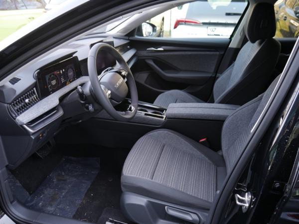 Skoda Superb Combi 2.0 TDI DSG Selection KAMERA LED AHK *906*