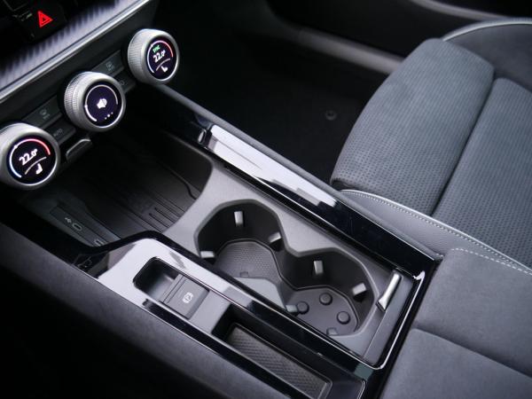 Skoda Superb Combi 2.0 TSI DSG Sportline 4X4 AHK PANO HUD *932*