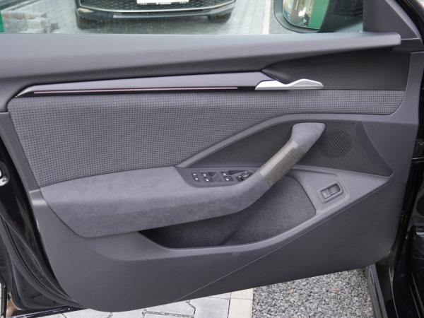 Skoda Superb Combi 2.0 TSI DSG Sportline 4X4 AHK PANO HUD *932*