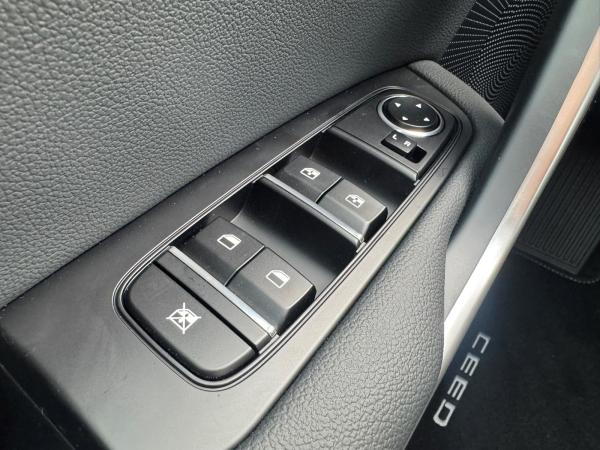 Kia Ceed 1.5 T-GDI DCT Vision Sportswagon