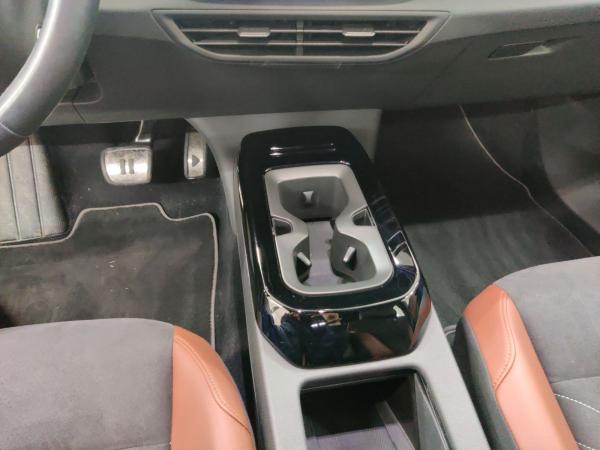 Volkswagen ID.4 Pro 4MOT 77kWh/LED/ACC/Navi/Style-Interieur