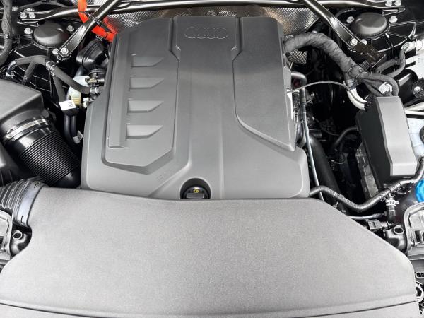 Audi Q5 e-hybrid quattro edition one TECH PLUS PANO AHK *SOFORT VERFÜGBAR*