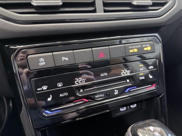 Volkswagen T-Cross Life-AHK/CarPlay/LED/Kamera/ACC