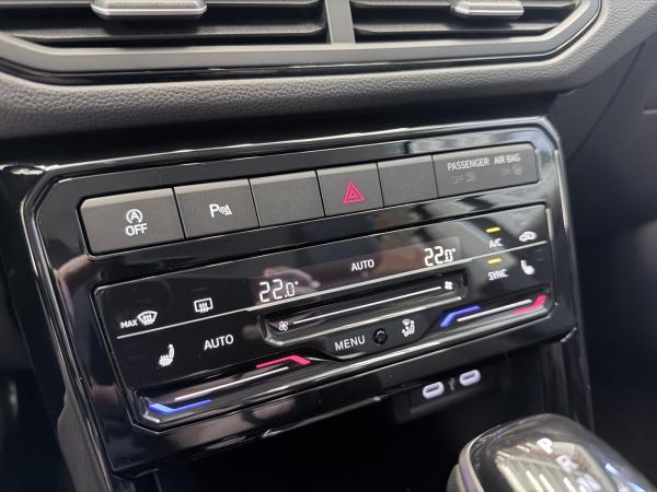 Volkswagen T-Cross Life-AHK/CarPlay/LED/Kamera/ACC