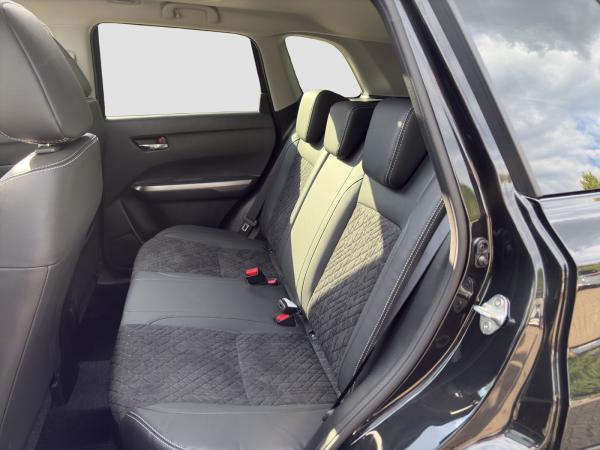 Suzuki Vitara Comfort+ Allgrip | KEINE ZUSÄTZLICHEN FRACHTKOSTEN |