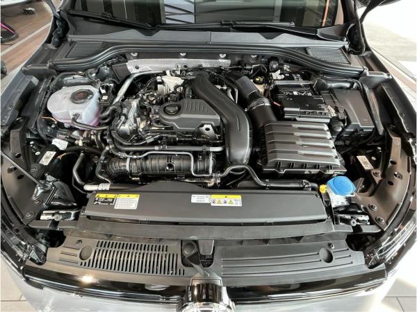 Volkswagen Golf Variant 1.5 eTSI DSG R-Line SOFORT VERFÜRGBAR! BlackStyle Business&Komfort AHK Pano Volkswagen Golf Variant 1.5 eTSI DSG R-Line SOFORT VERFÜRGBAR! BlackStyle Business&Komfort AHK Pano