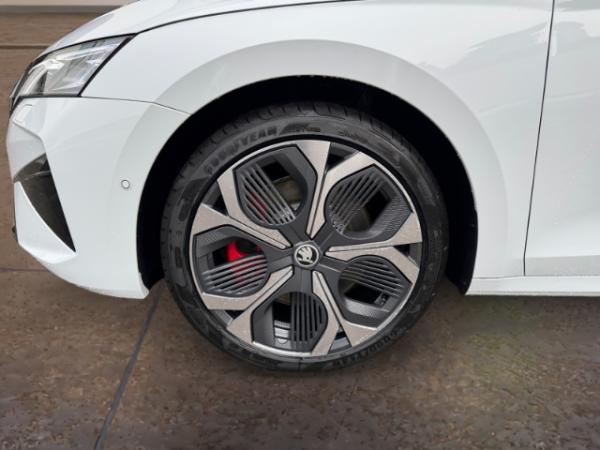 Skoda Octavia Combi RS 2,0 TSI DSG MATRIX NAVI HUD AHK CANTON UVM