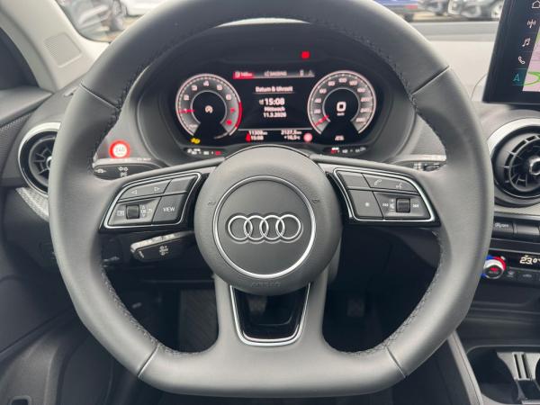 Audi Q2 S line 30 TFSI Matrix LED SHZ AHK Navi+ sound