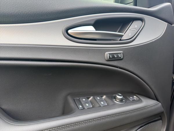 Alfa Romeo Stelvio VELOCE 280PS SOFORT VERFÜGBAR Gewerbe
