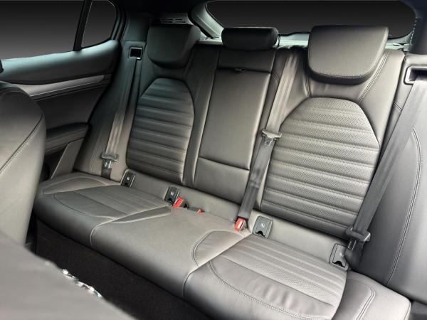 Alfa Romeo Stelvio VELOCE 280PS SOFORT VERFÜGBAR Privat