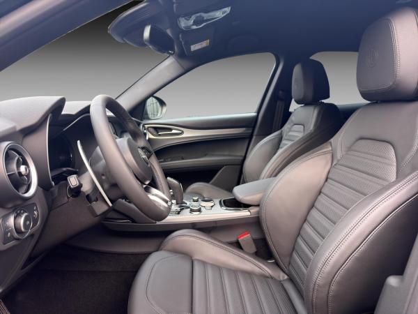 Alfa Romeo Stelvio VELOCE 280PS SOFORT VERFÜGBAR Privat