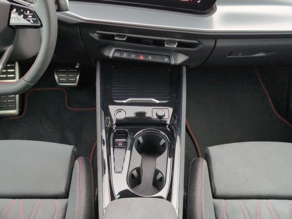 Audi Q3 Sportback e-hybrid S line 200 kW S tronic *Matrix*Lenkradheizung*Tech Plus*