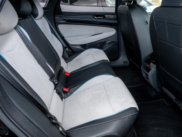 Volkswagen ID.7 Pro 82kWh Matrix/360°Kamera/4xSitzhz/Navi