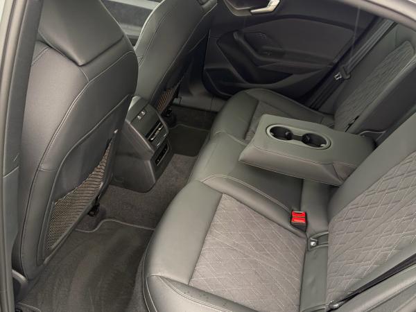 Audi A5 e-hybrid 2.0 TFSIe quattro S tronic Matrix