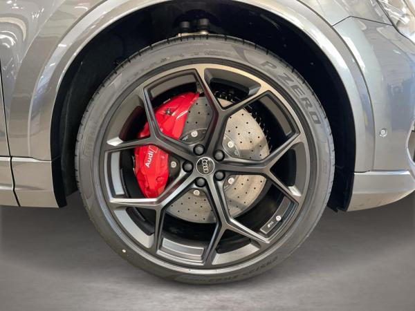 Audi RS Q8 SUV performance tiptronic 360 4xSHZ