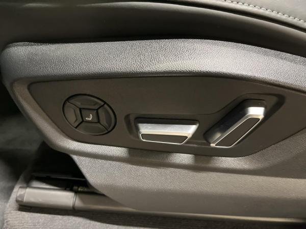 Audi RS Q8 SUV performance tiptronic 360 4xSHZ