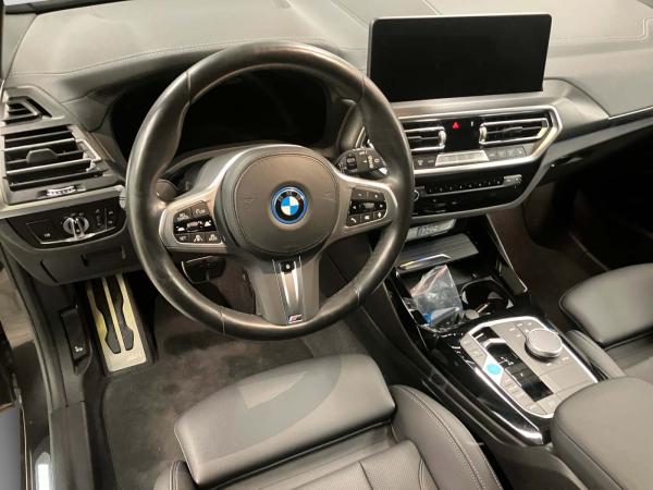 BMW iX3 Sofort verfügbar*Haustürlieferung*Driving Assistant Prof*Panorama Schiebedach*Komfortzugang*Anhänger