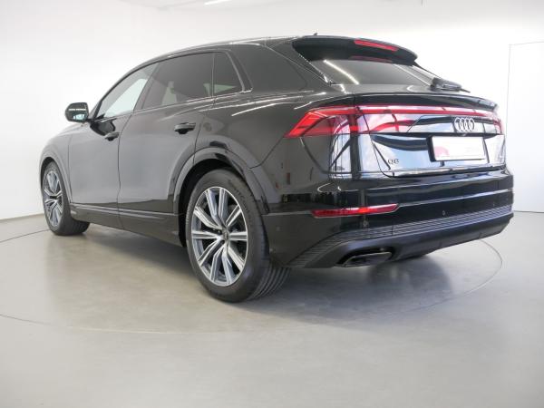Audi Q8 50 TDI quattro MATRIX AHK PANO HEAD-UP
