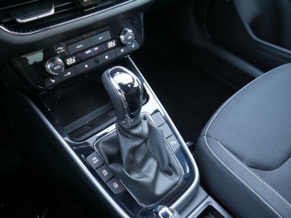 Skoda Fabia 1.5 TSI DSG "130 JAHRE " PDC SHZ ACC LED *852*